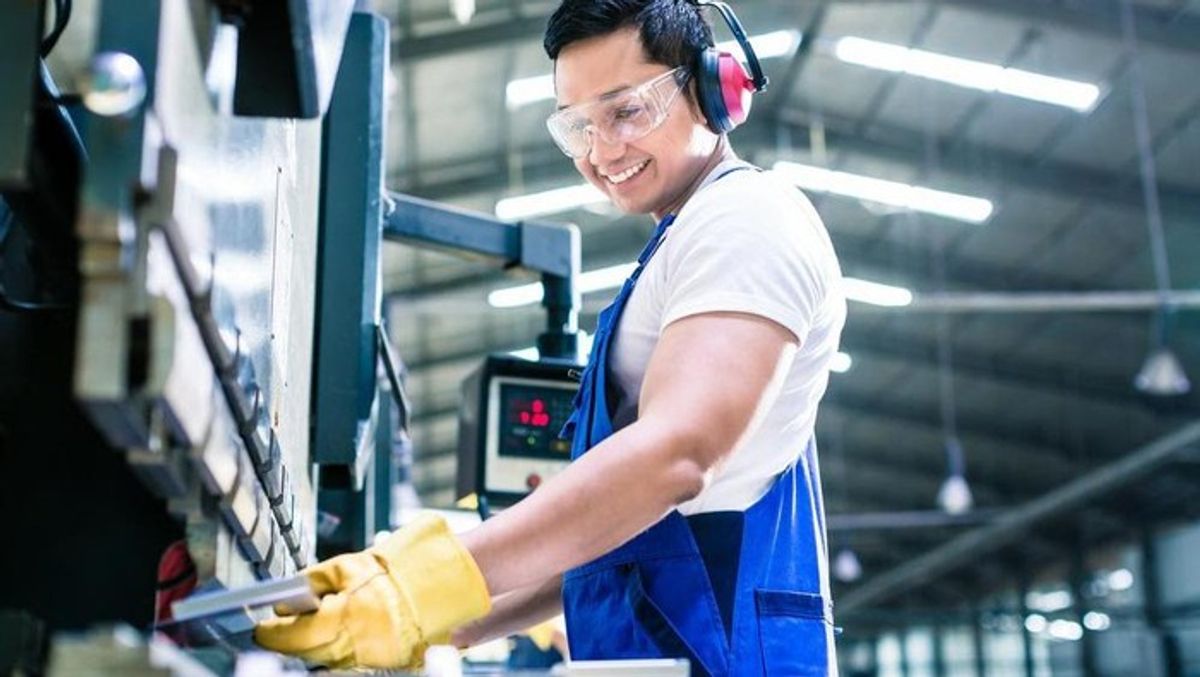 PMI Manufaktur RI Maret 2026 Bertahan di Zona Ekspansi