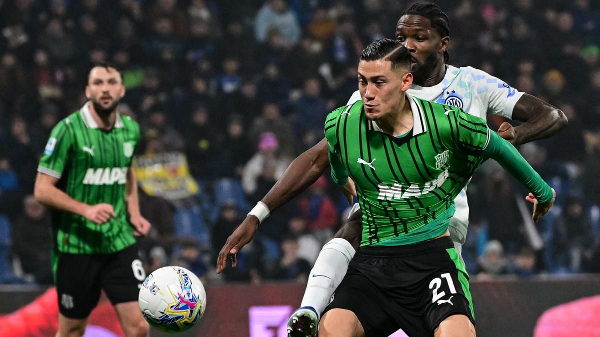 Jay Idzes Raih Gelar Pemain Terbaik Usai Sassuolo Tahan Fiorentina