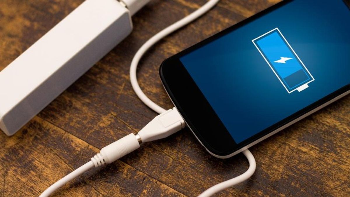 Produsen Ponsel Tiongkok Mulai Adopsi Baterai Silikon Karbon Kapasitas Besar