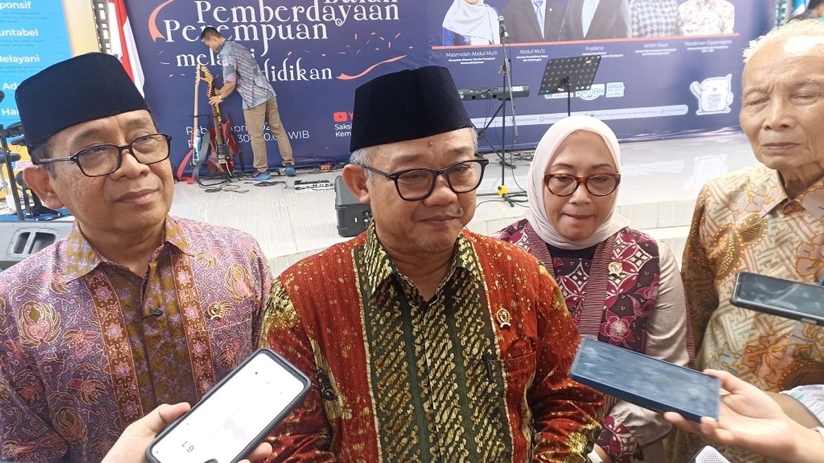 Mendikdasmen Abdul Mu’ti Pastikan Kasus Pelecehan Guru di Purwakarta Selesai