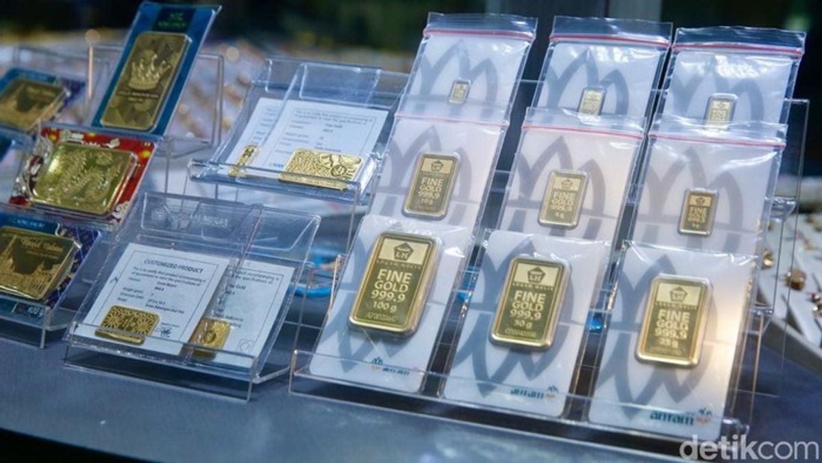 Harga Emas Antam Anjlok Rp42.000 per Gram pada 13 April 2026