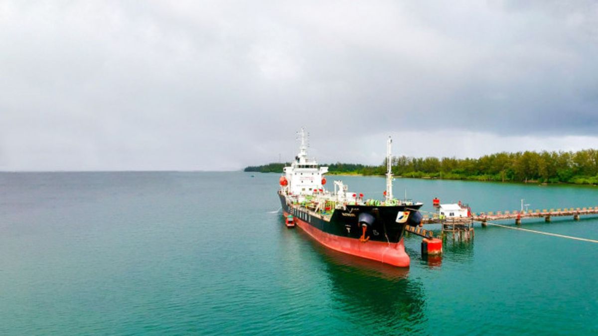 Pertamina Jamin Pasokan BBM Maluku Lewat Distribusi Jalur Laut