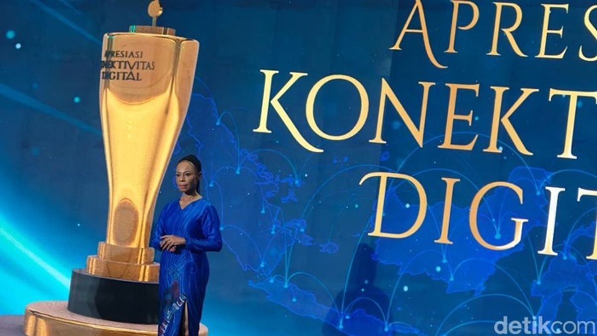 Inez Senia Raih Penghargaan Individu Pegiat Literasi Digital di Desa