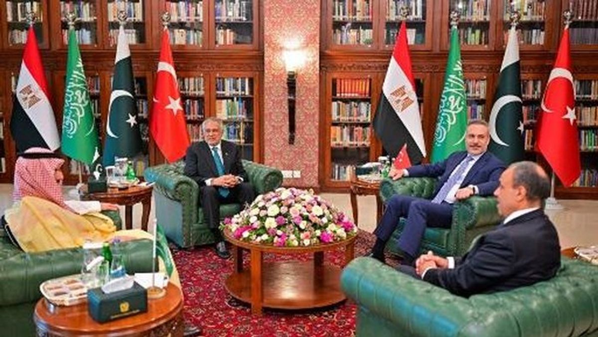 Arab Saudi Kucurkan Deposito US$ 3 Miliar Perkuat Keuangan Pakistan