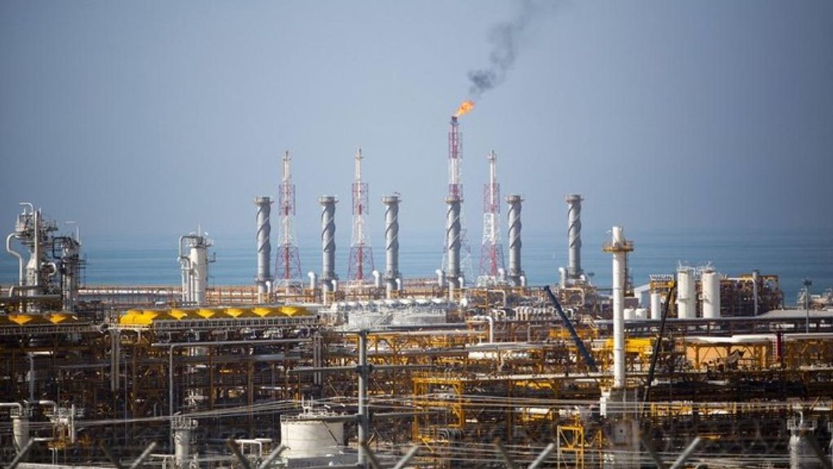 Harga Minyak Mentah Global Naik Tajam di Tengah Ketegangan Iran-AS
