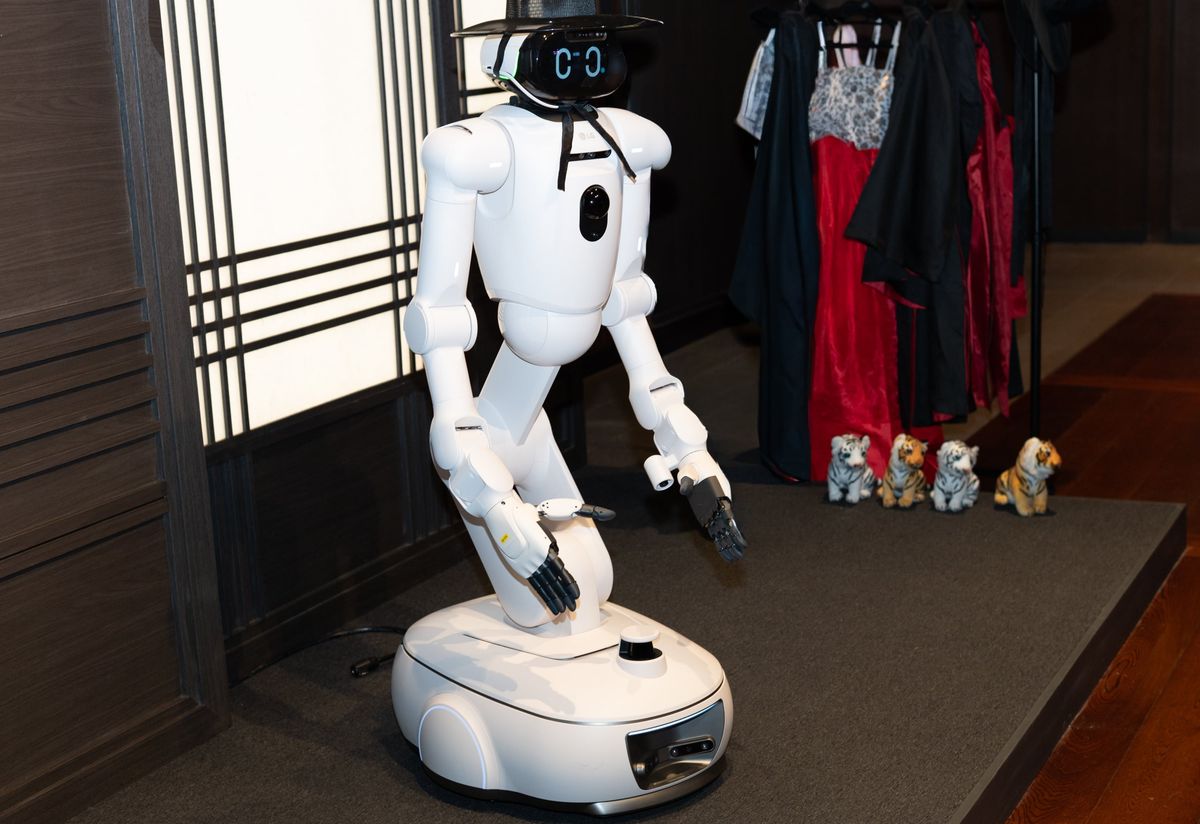 LG Transformasi Jadi Perusahaan Solusi Hidup Pintar dengan Robot CLOiD