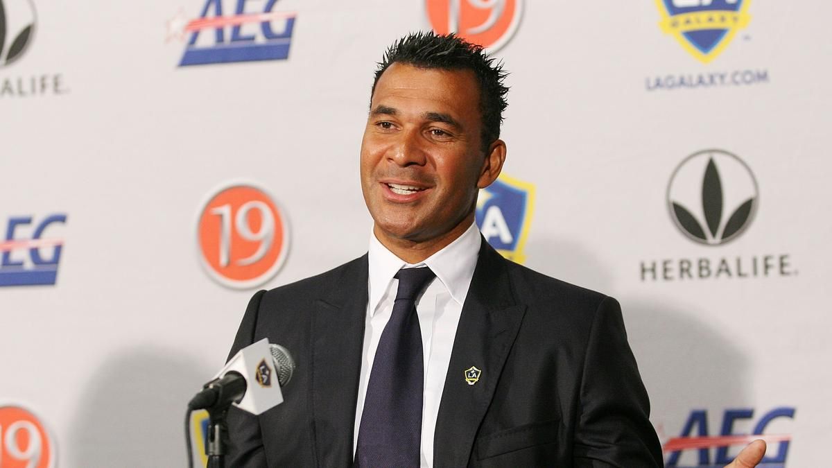 Ruud Gullit Kritik Manchester United Terjebak Nostalgia Masa Lalu