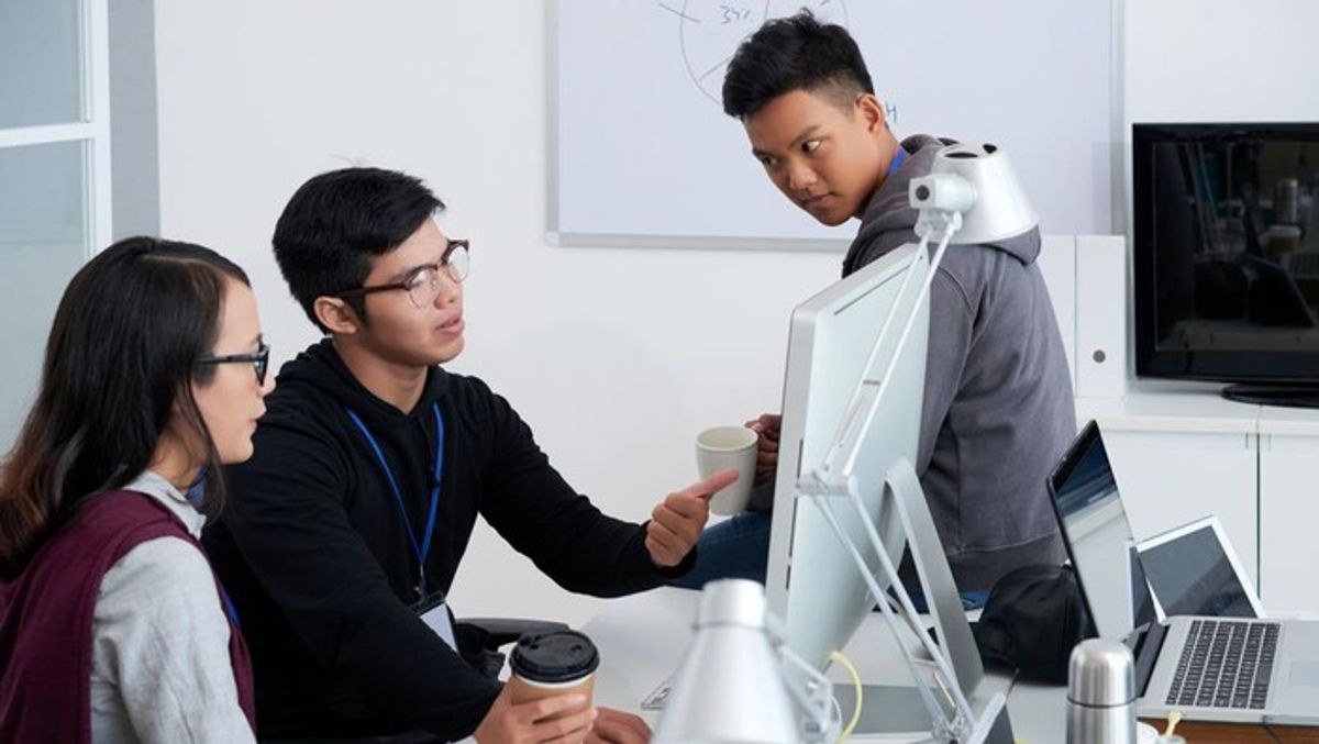 Pelaku Usaha Tingkatkan Produktivitas Melalui Pemanfaatan Teknologi AI