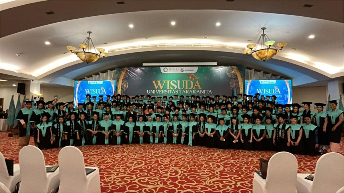 Universitas Tarakanita Wisuda 126 Lulusan Perdana Pasca Transformasi