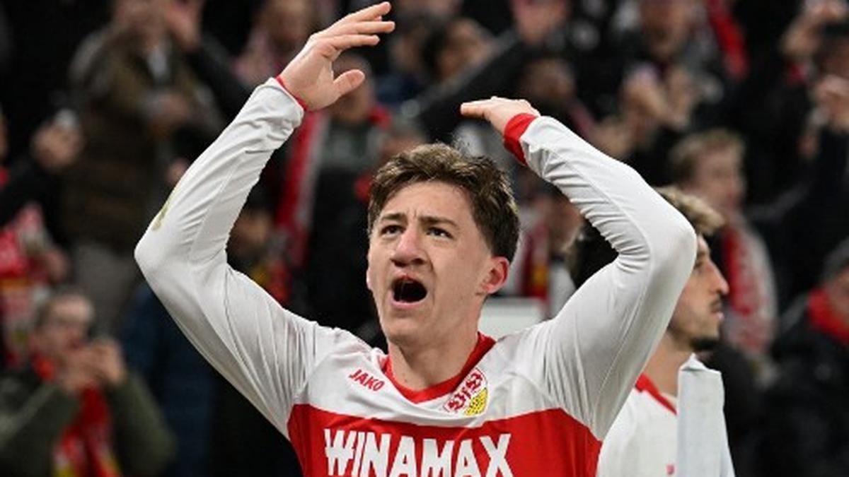 Manchester United Kembali Dekati Angelo Stiller Setelah Gagal Gaet Anderson