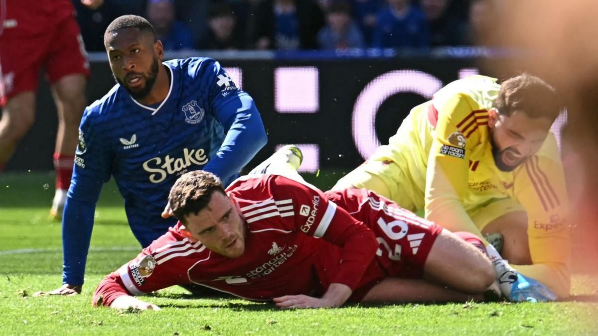 Liverpool Tundukkan Everton 2-1 di Stadion Anfield