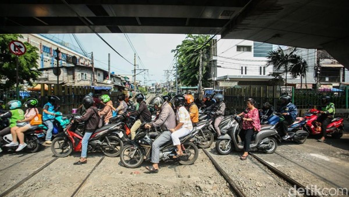 KAI Evaluasi 1.800 Perlintasan Sebidang Pasca-Kecelakaan Maut di Bekasi