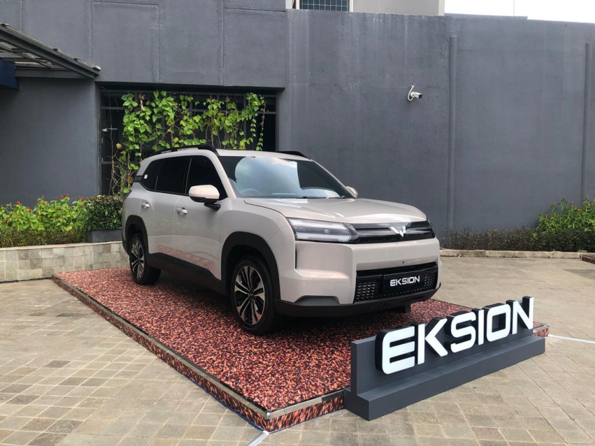 Wuling Luncurkan Eksion Sebagai SUV Pertama dengan Opsi EV dan PHEV