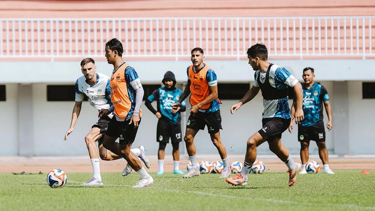 Jean-Paul van Gastel Evaluasi Penurunan Performa PSIM Yogyakarta