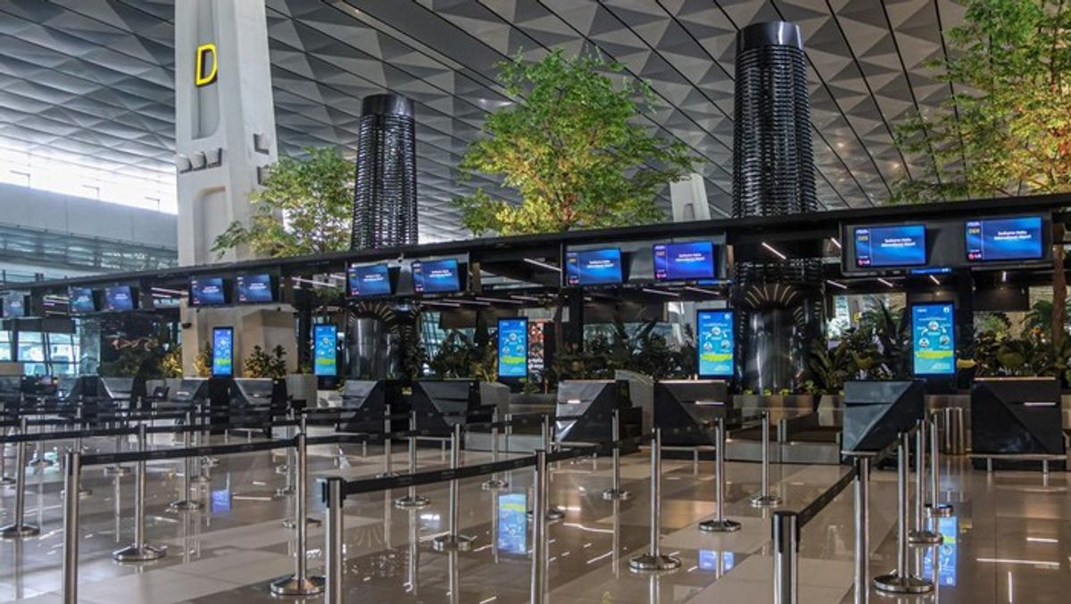 Atap Boarding Lounge Terminal 3 Bandara Soetta Jebol Akibat Hujan Lebat
