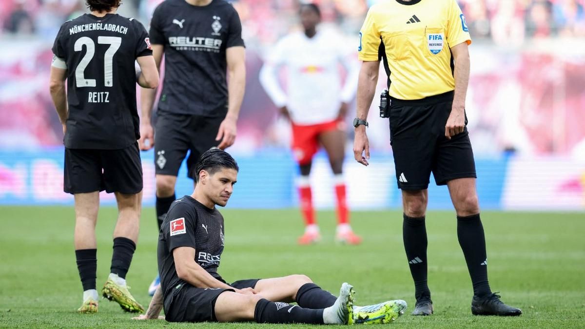 Kevin Diks Cedera Paha Saat Monchengladbach Kalah dari Leipzig
