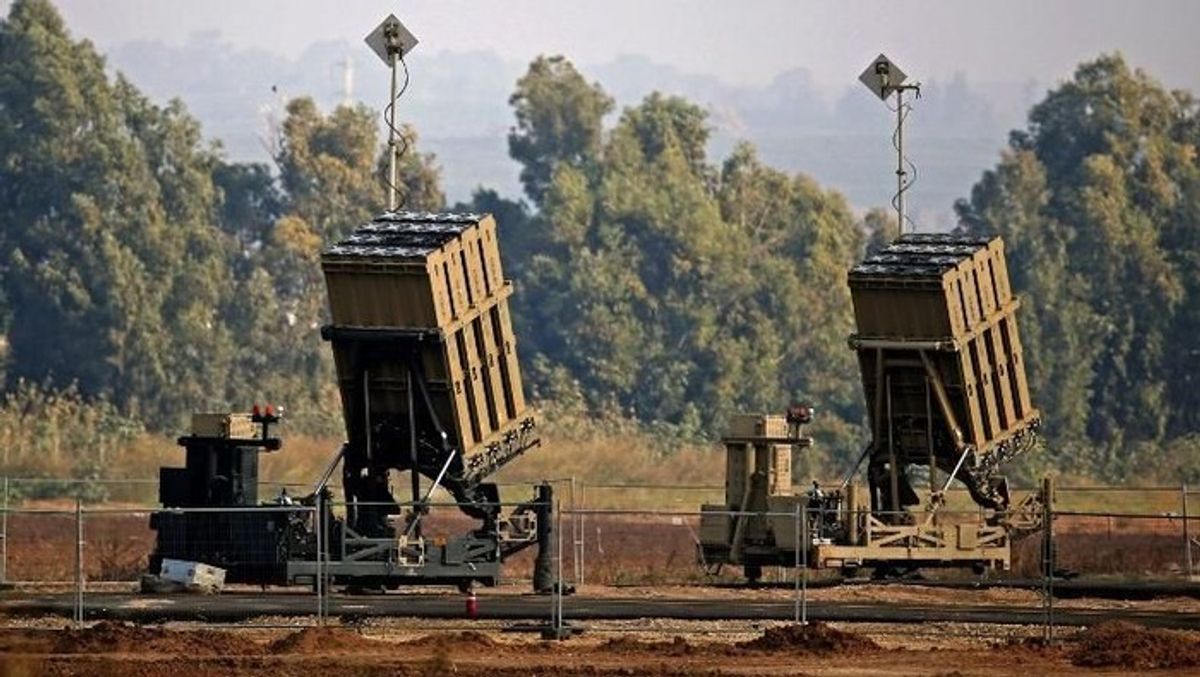 Alexandria Ocasio-Cortez Desak Israel Mandiri Danai Iron Dome