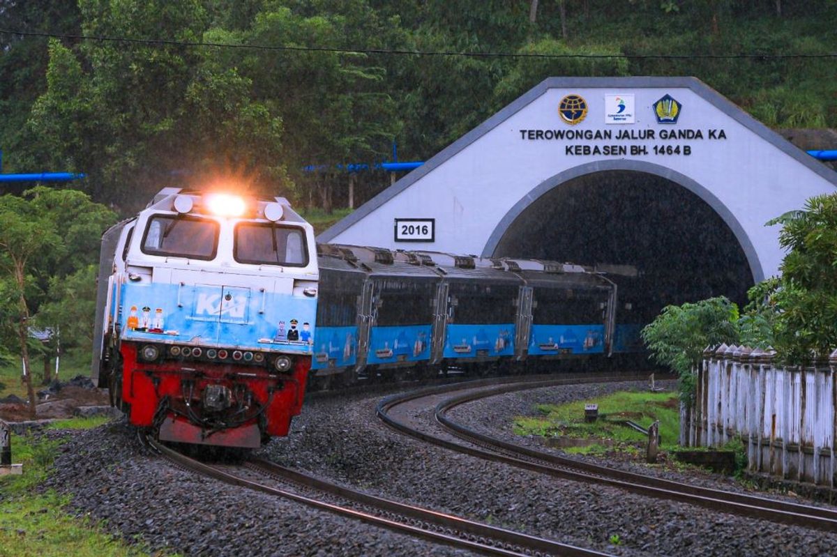 KAI Batalkan Sejumlah Perjalanan Kereta Dampak Kecelakaan di Bekasi Timur