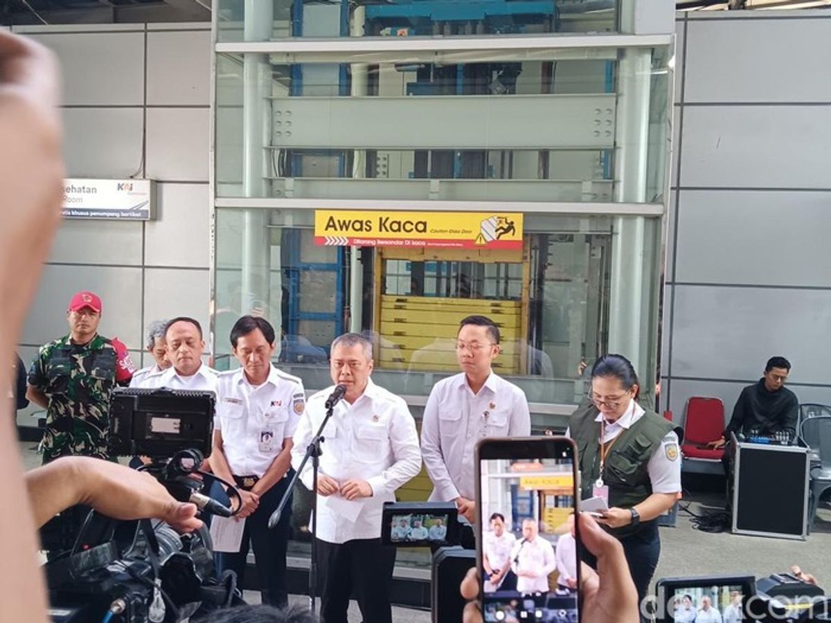 Kemenhub Buka Kembali Operasional KRL Cikarang-Bekasi Siang Ini
