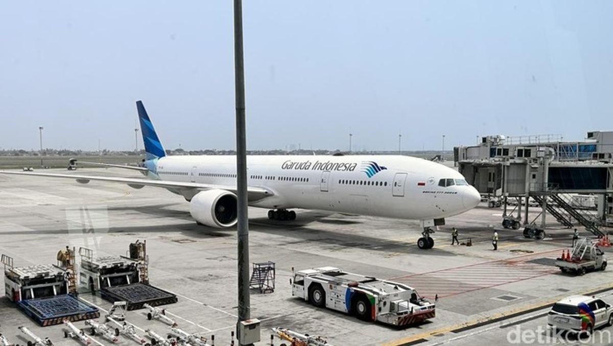 Rugi Bersih Garuda Indonesia Menyusut Menjadi Rp 803 Miliar