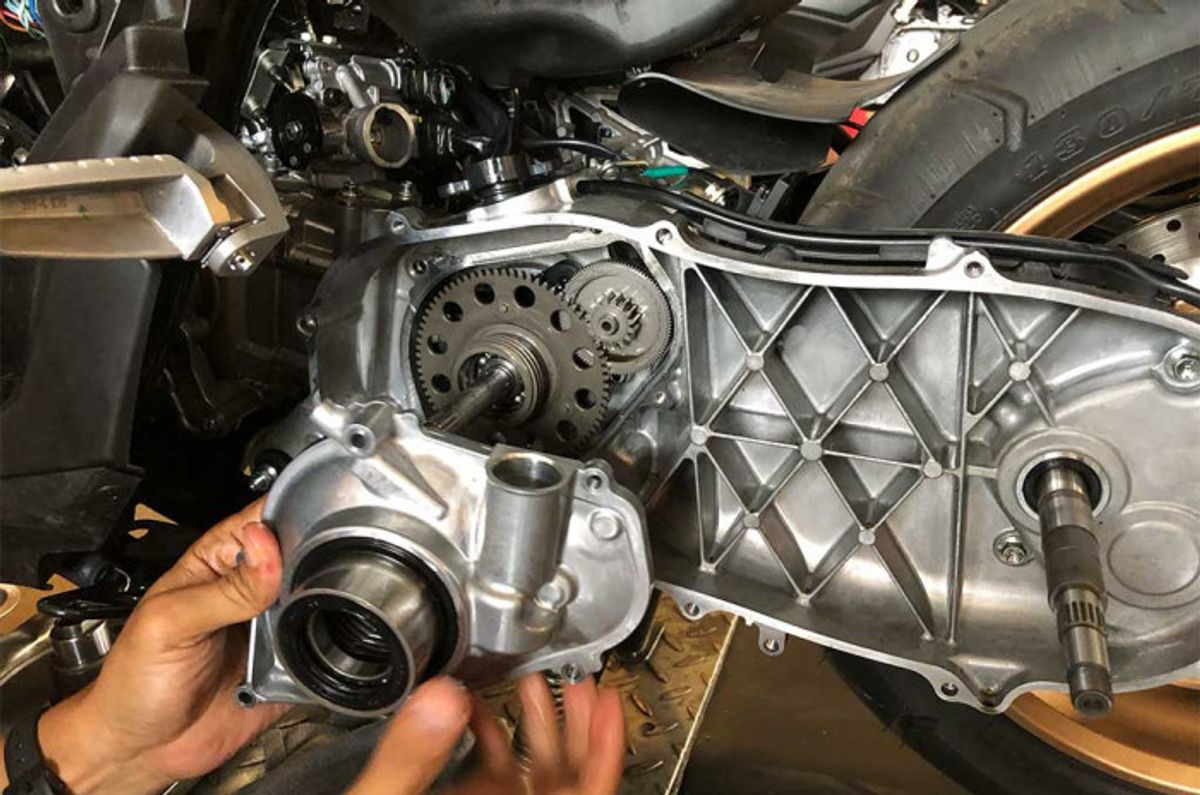 Komponen Aus Picu Suara Berisik pada Mesin Yamaha Nmax