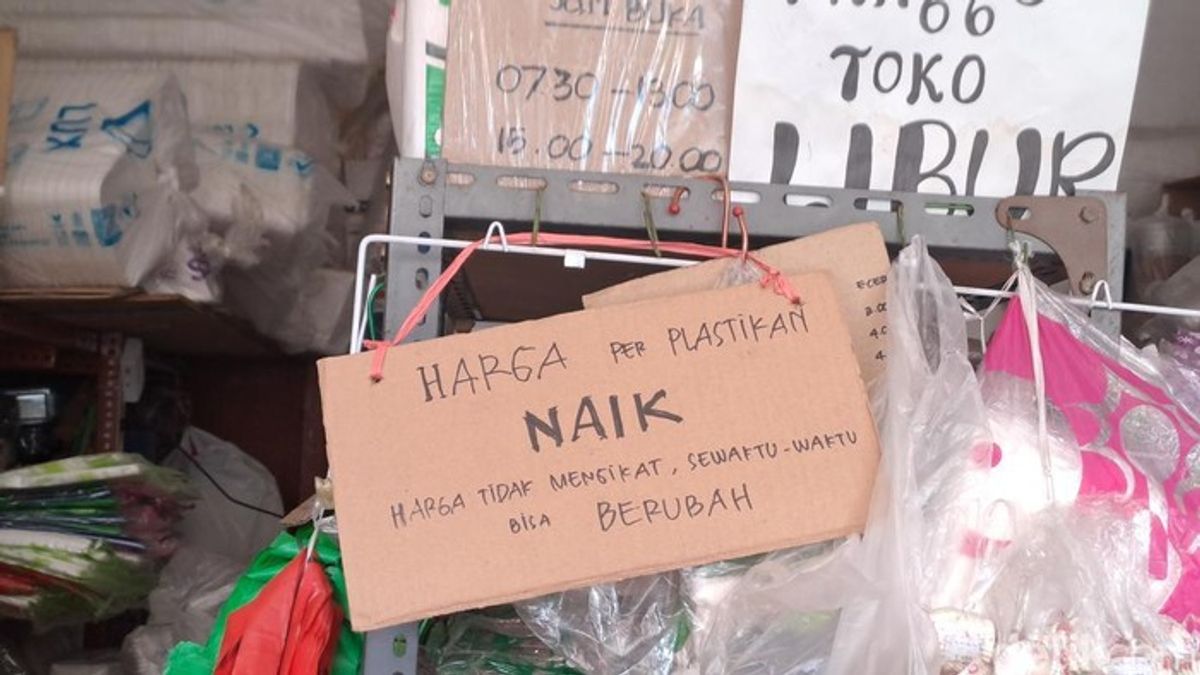 Harga Plastik Melonjak Akibat Gangguan Pasokan Global