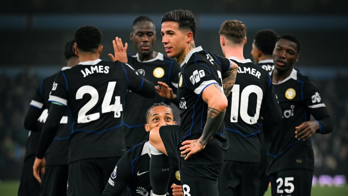 Chelsea Pertimbangkan Ganti Manajer di Akhir Musim, Rosenior Terancam