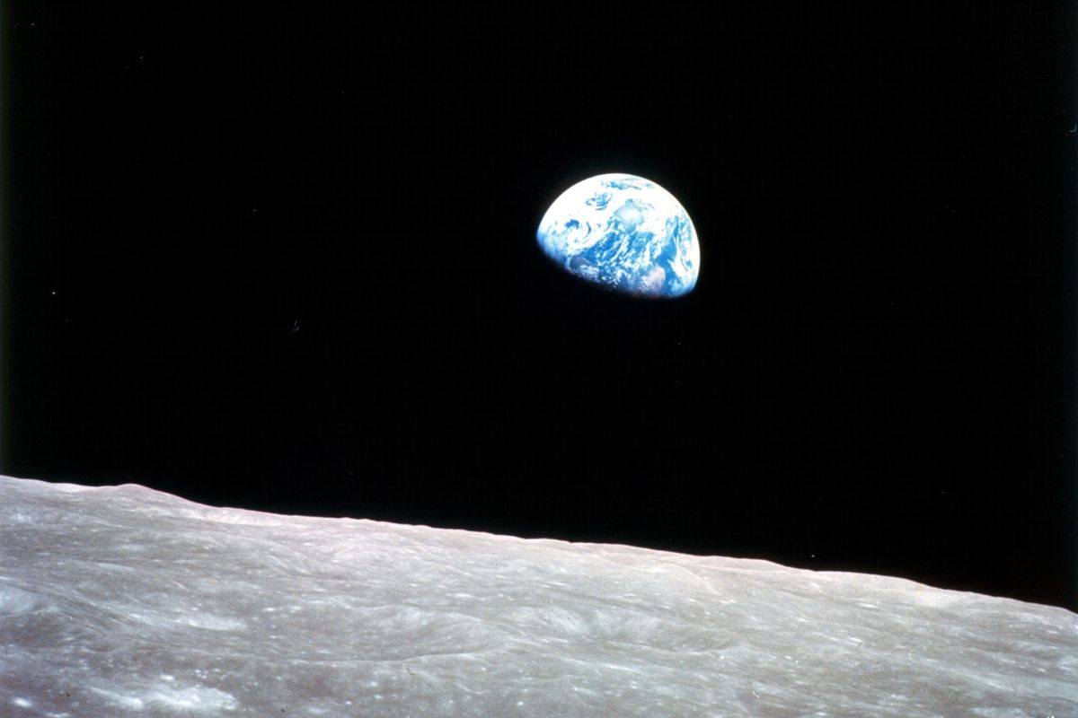 NASA Ungkap Foto Langka Earthset dan Gerhana dari Misi Artemis II
