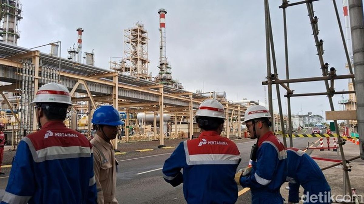 Prabowo Resmikan Proyek Kilang Cilacap dan Dumai Tekan Impor Bensin