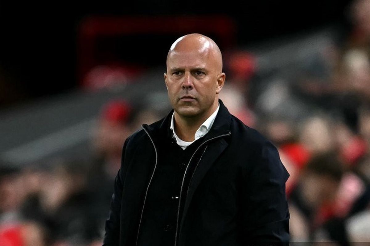 Analisis Kekalahan Liverpool dari PSG: Strategi Slot dan Absennya Salah