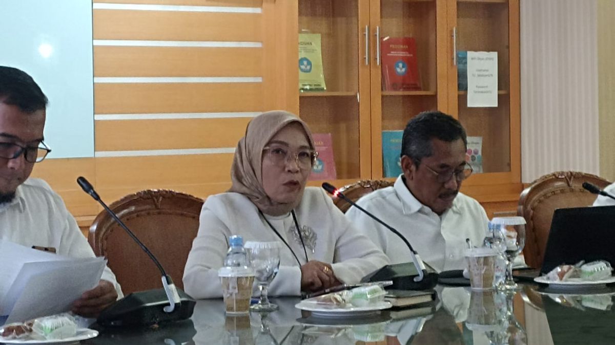 Kemendikdasmen Perpanjang Masa Tugas 237 Ribu Guru Honorer di Sekolah Negeri