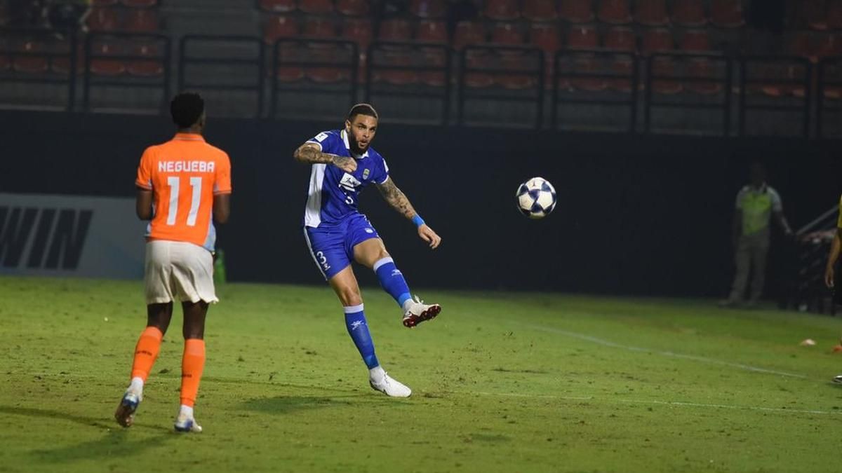 Layvin Kurzawa Absen Bela Persib Bandung Akibat Cedera Hamstring