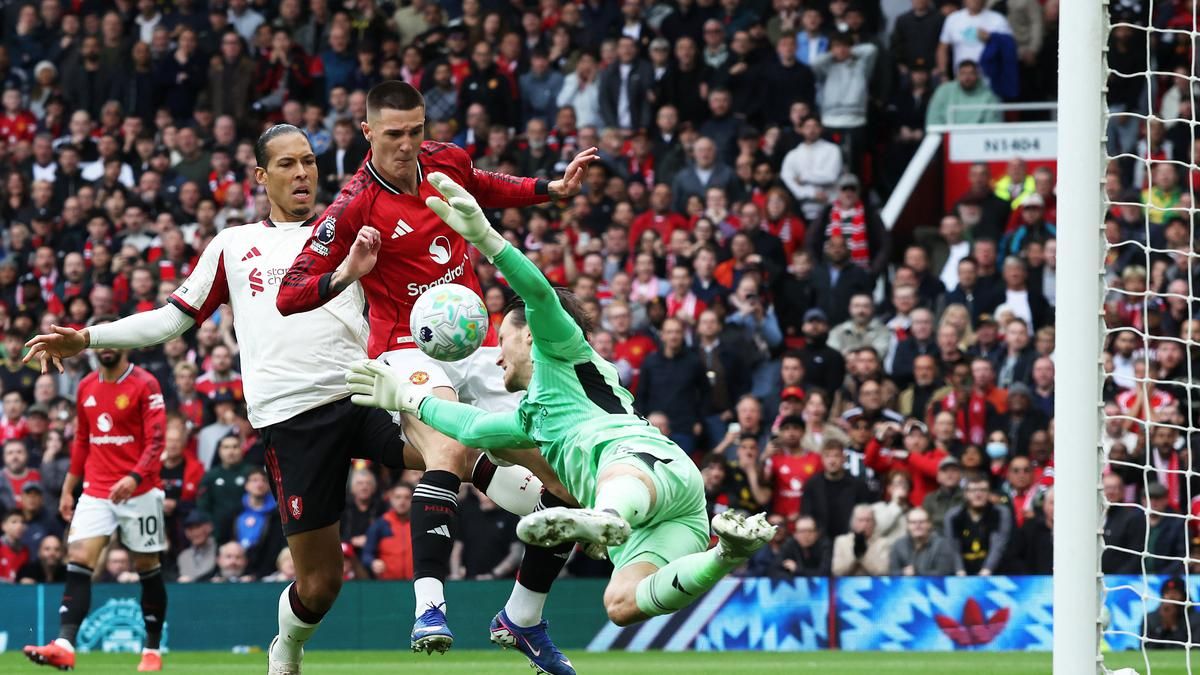 Manchester United Tumbangkan Liverpool 3-2 di Old Trafford