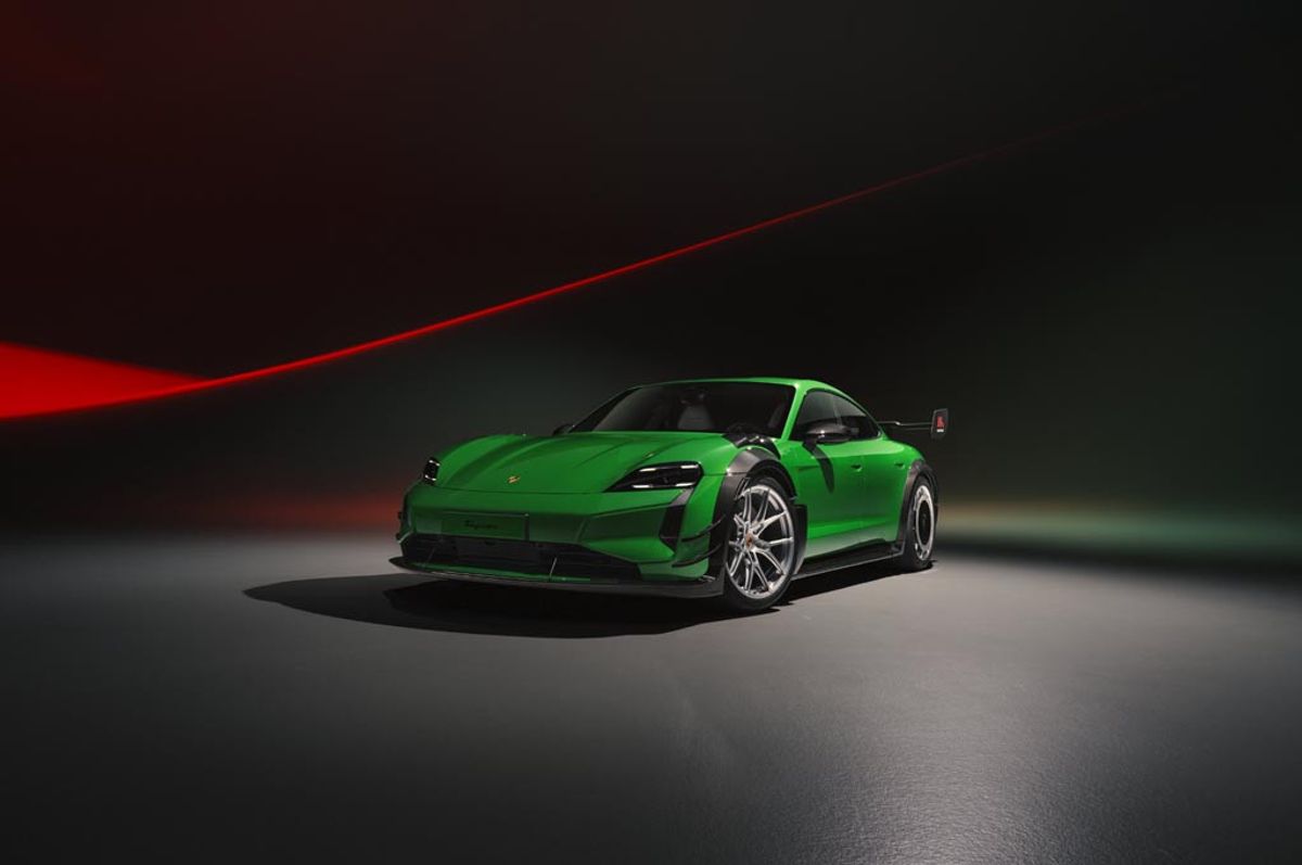 Porsche Taycan Turbo GT Manthey Kit Pecahkan Rekor di Nürburgring