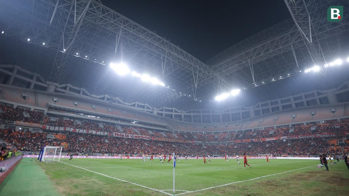Persija Jakarta Jamu Semen Padang di Stadion Utama Kaltim