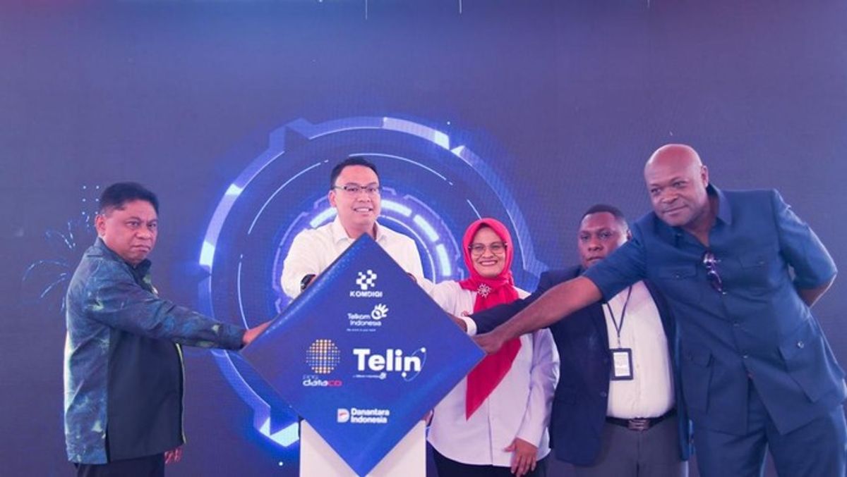 Wamenkomdigi Angga Raka Prabowo Resmikan Kabel Laut Pukpuk di Jayapura