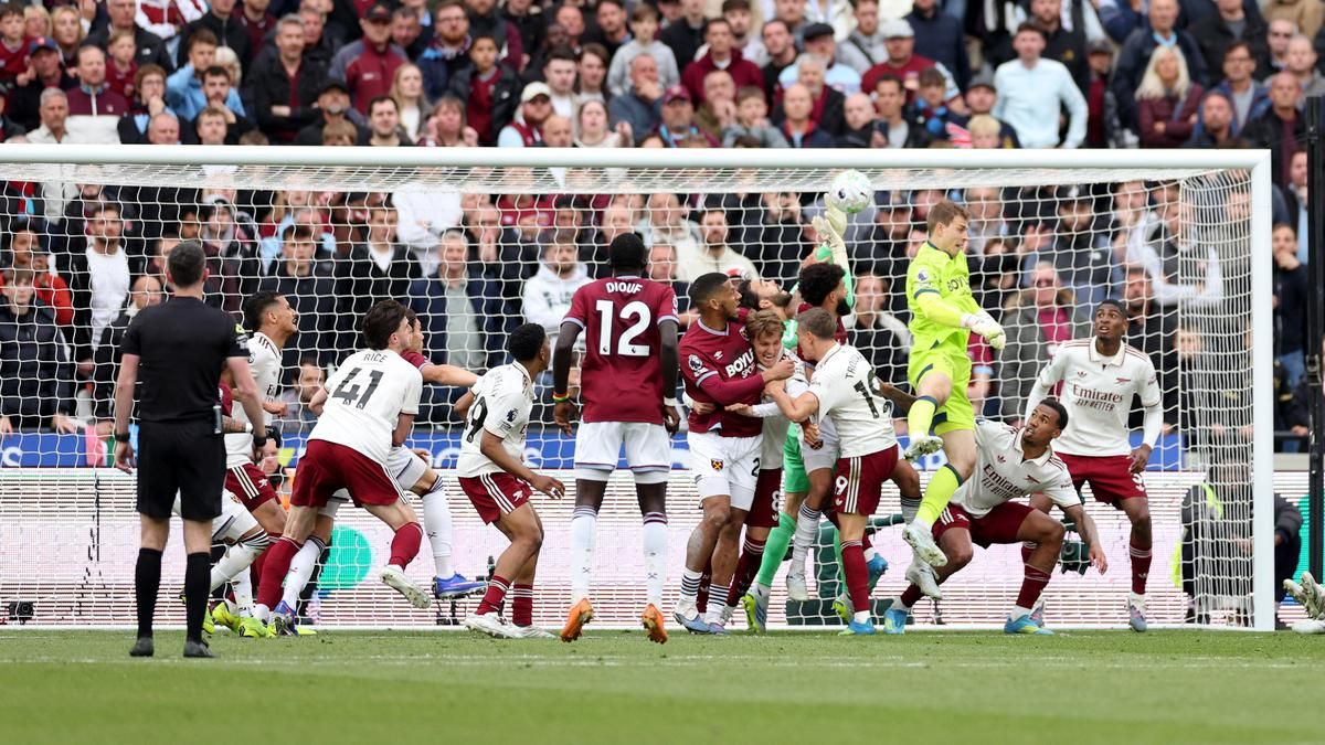 David Raya Raih Golden Glove Premier League Tiga Musim Beruntun