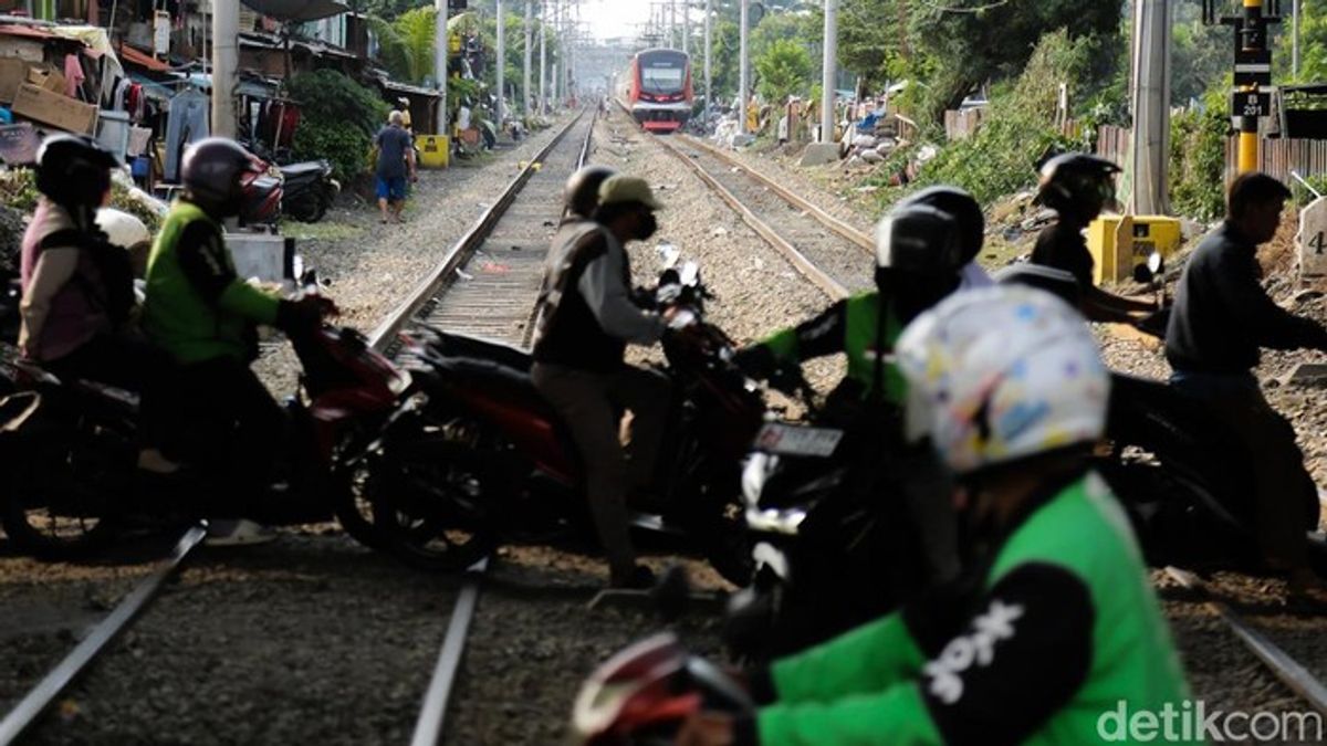 KAI Tutup 29 Perlintasan Sebidang Guna Tingkatkan Keselamatan Perjalanan