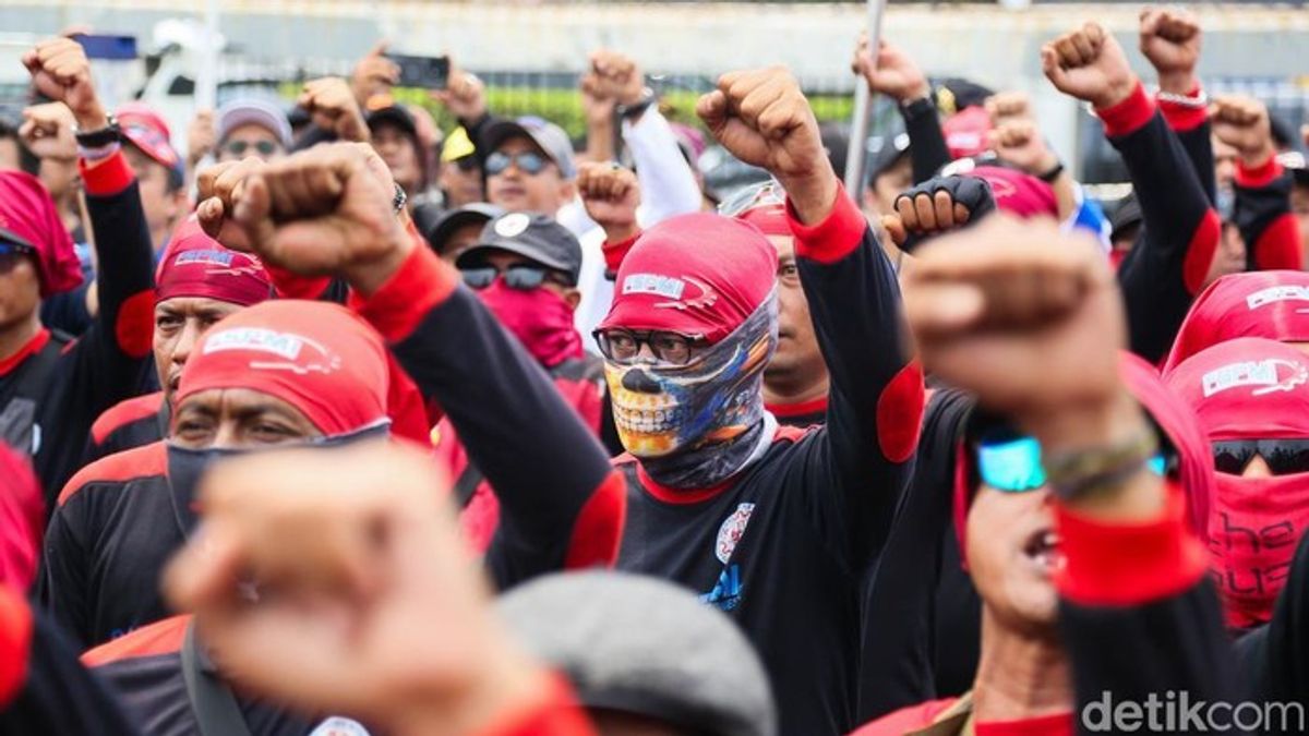 Buruh Tuntut Revisi Permenaker Pekerjaan Alih Daya Melalui Aksi Nasional