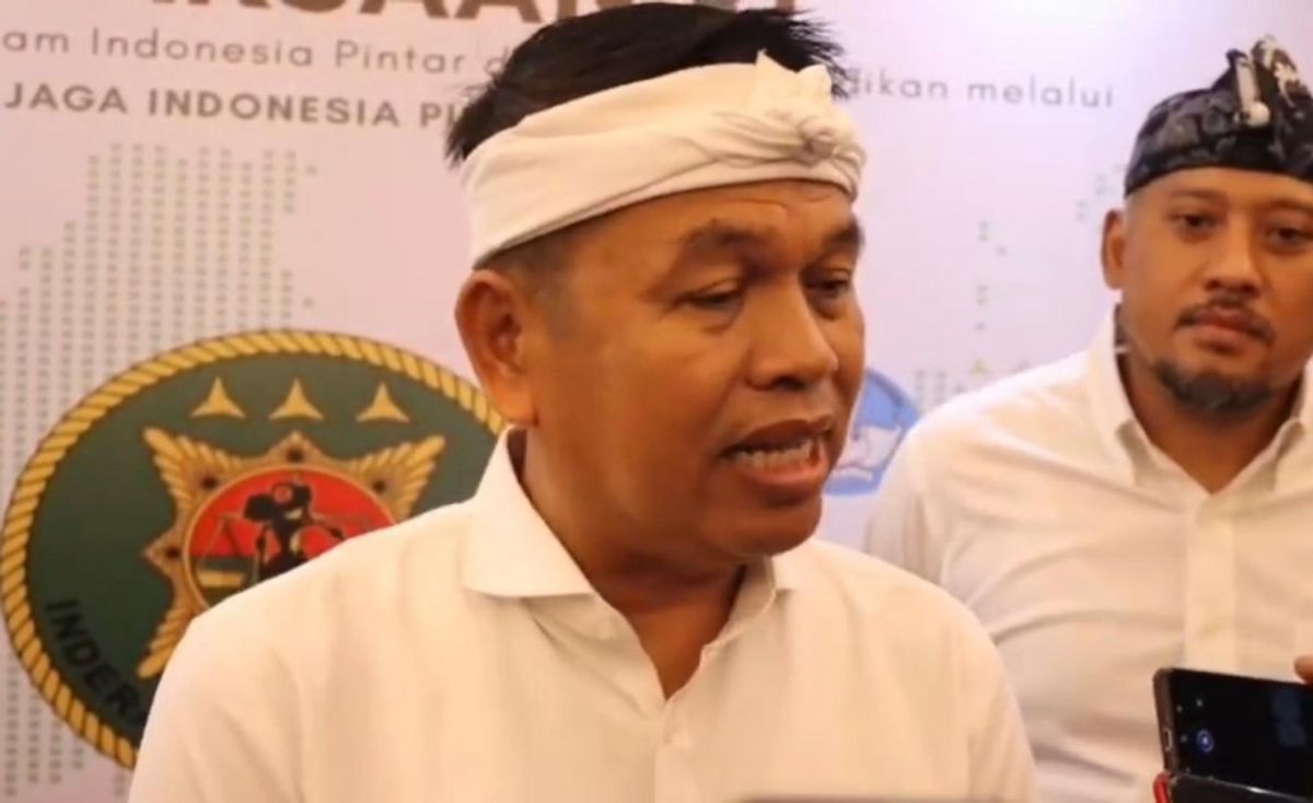 Gubernur Jawa Barat Tangani Pemotongan Paksa Rambut 18 Siswi di Garut