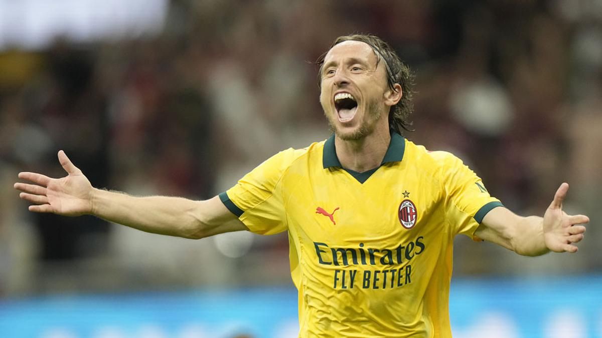 Luka Modric Isyaratkan Bertahan di AC Milan dan Bidik Trofi Juara