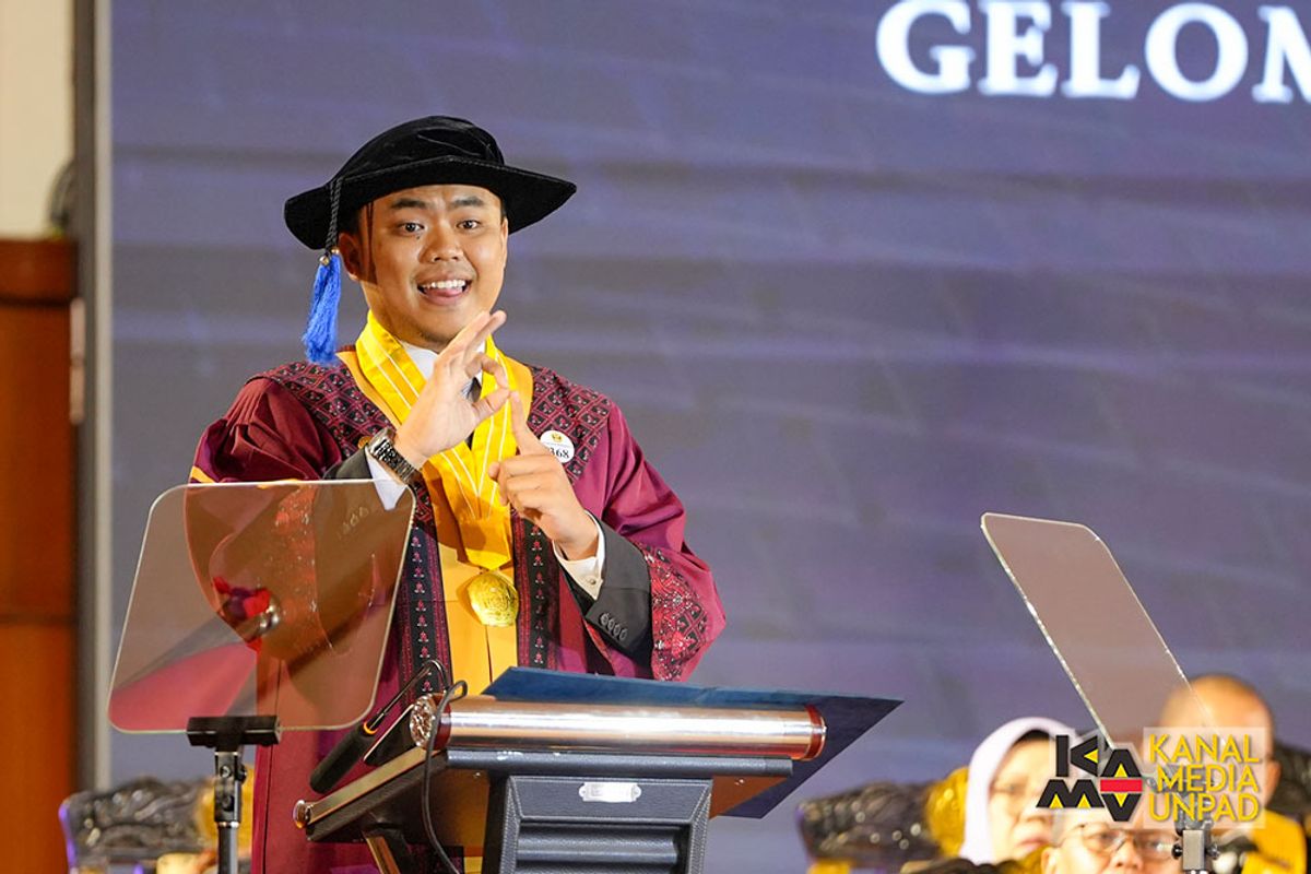 Unpad Wisuda Mahasiswa Tuli Pertama dan 2.028 Lulusan Gelombang III