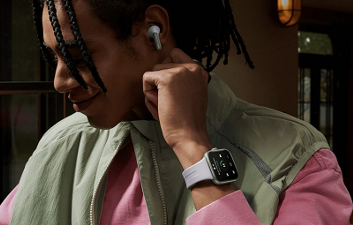 Xiaomi Hadirkan Redmi Watch 5 dengan Layar AMOLED Besar dan Baterai Tangguh