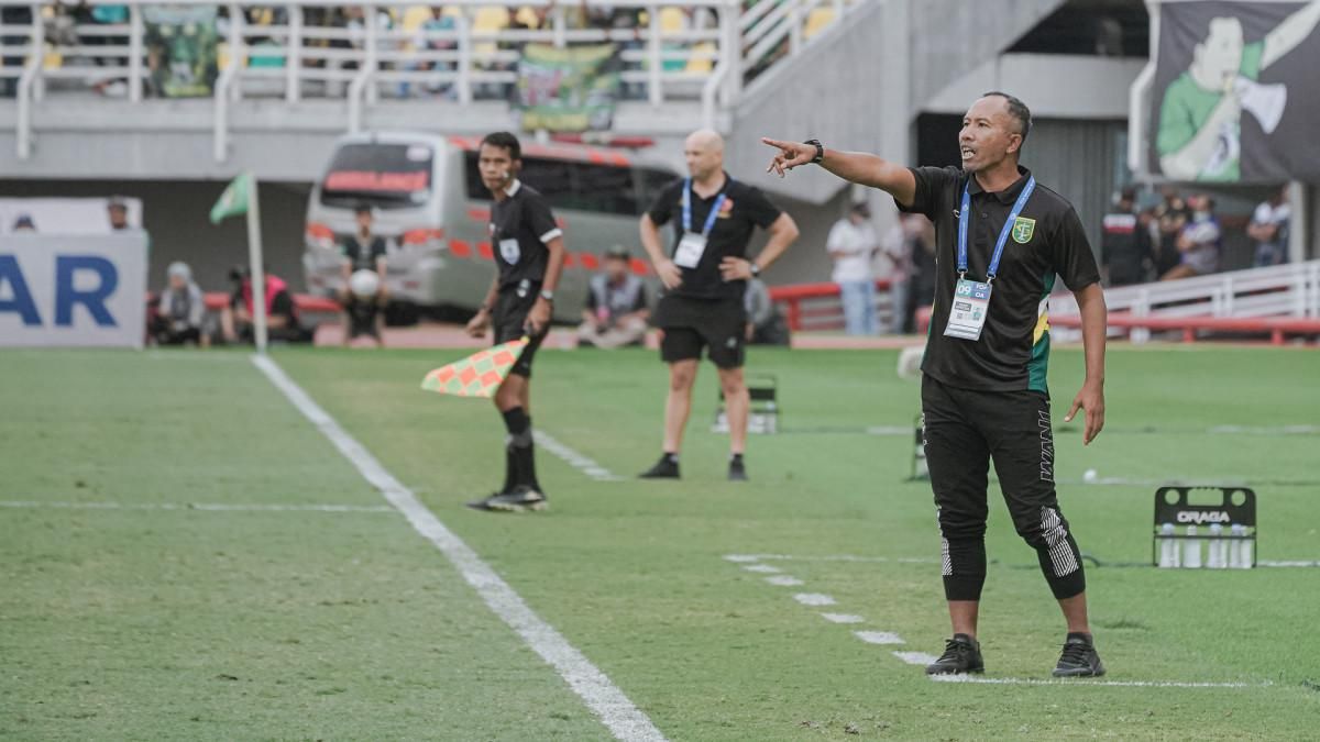 Uston Nawawi Ungkap Perjalanan Karier dan Loyalitas di Persebaya