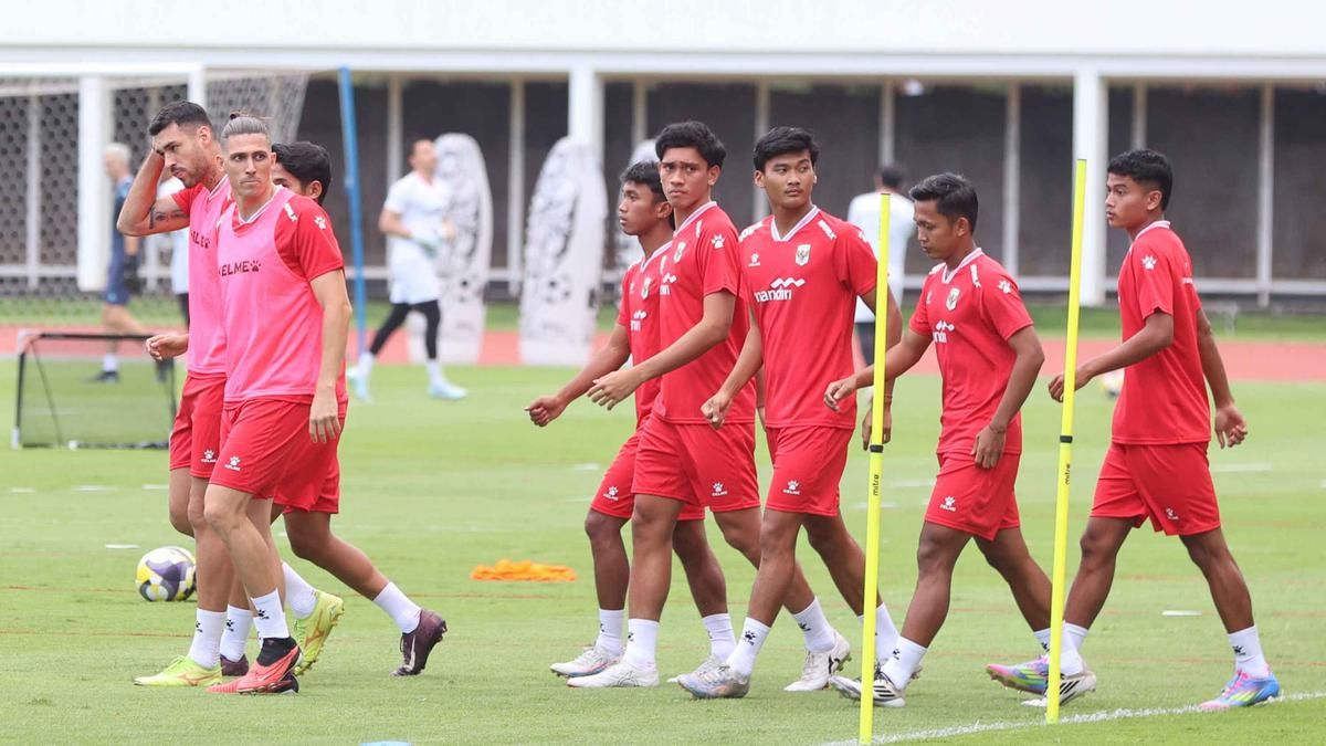 Jonny Campbell Ungkap Pengalaman Latihan Bersama Timnas Indonesia