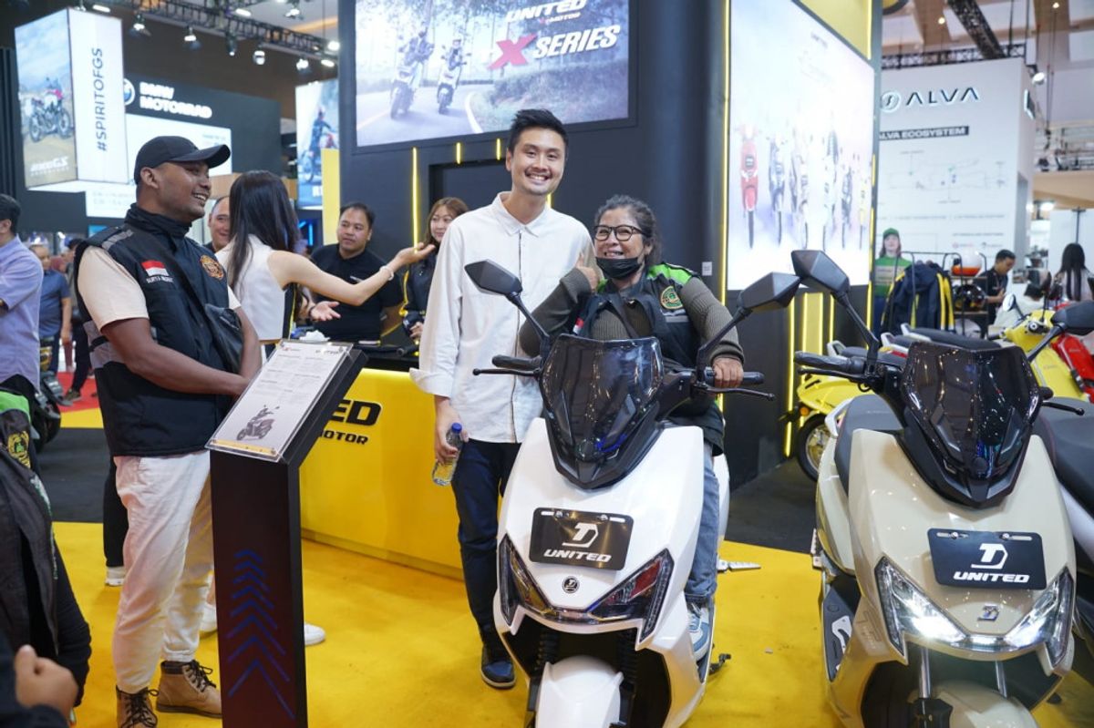 Pemerintah Subsidi 100 Ribu Unit Motor Listrik Mulai Mei 2026