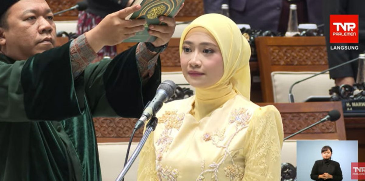 Adela Kanasya Adies Resmi Dilantik Jadi Anggota DPR RI Gantikan Ayahnya