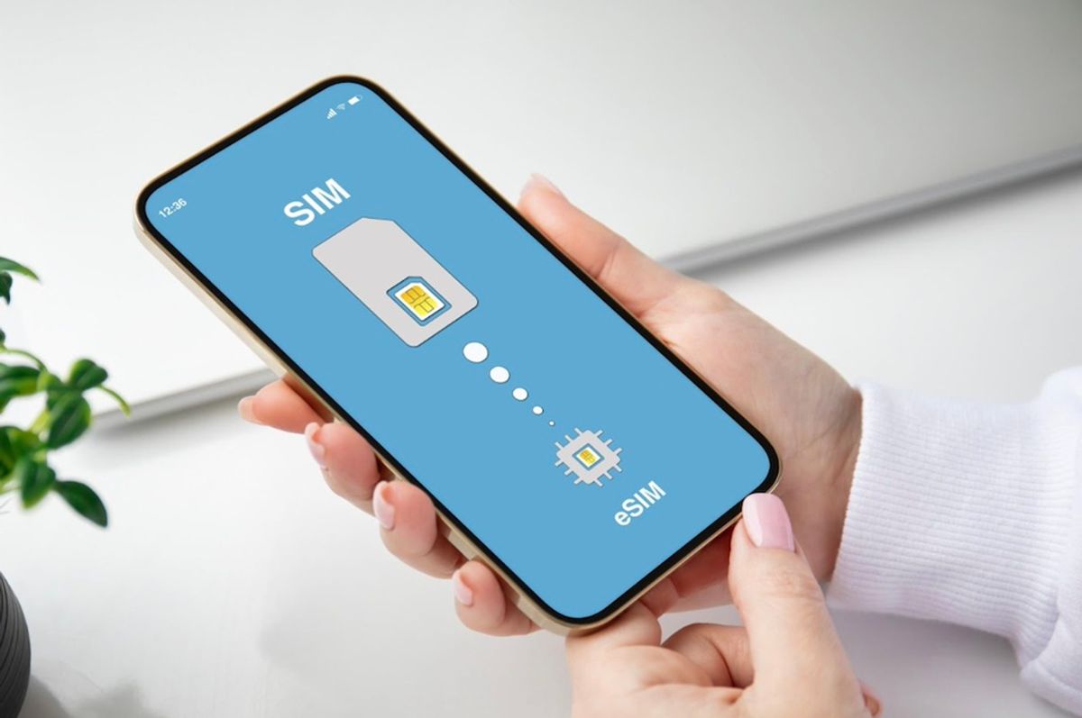 Pengguna Ponsel Pintar Bisa Cek Dukungan Fitur eSIM Lewat Kode Dial
