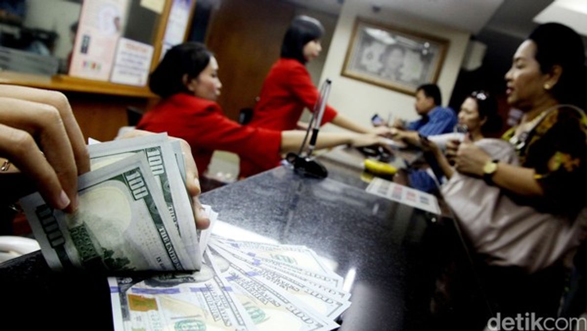Dolar Amerika Serikat Tembus Rp 17.520 pada Selasa Pagi