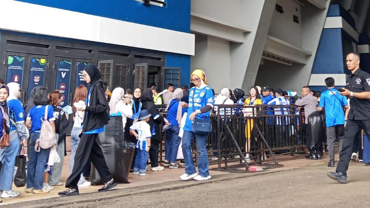 Bobotoh Padati Stadion GBLA Jelang Laga Persib Kontra Persijap